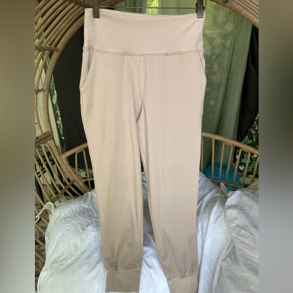 Refresh Light Taupe High-Waist Pull-On Leggings with Pockets